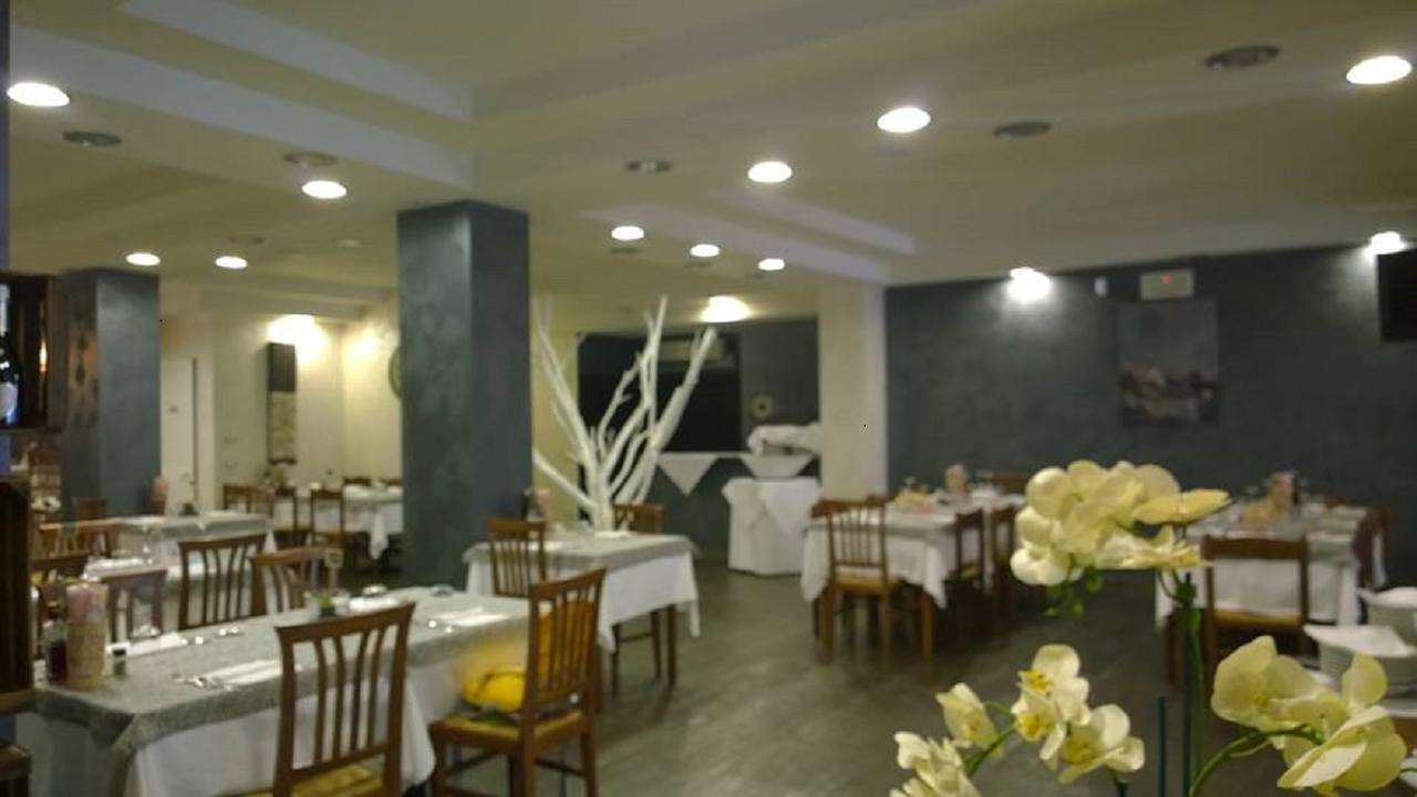 Albergo Ristorante Uspa Gorino Ferrarese ภายนอก รูปภาพ